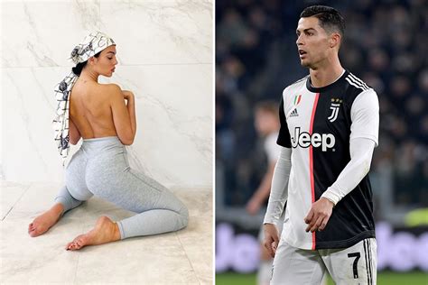 georgina rodrguez nuda|Shirtless Cristiano Ronaldo squeezes Georgina Rodríguezs butt。